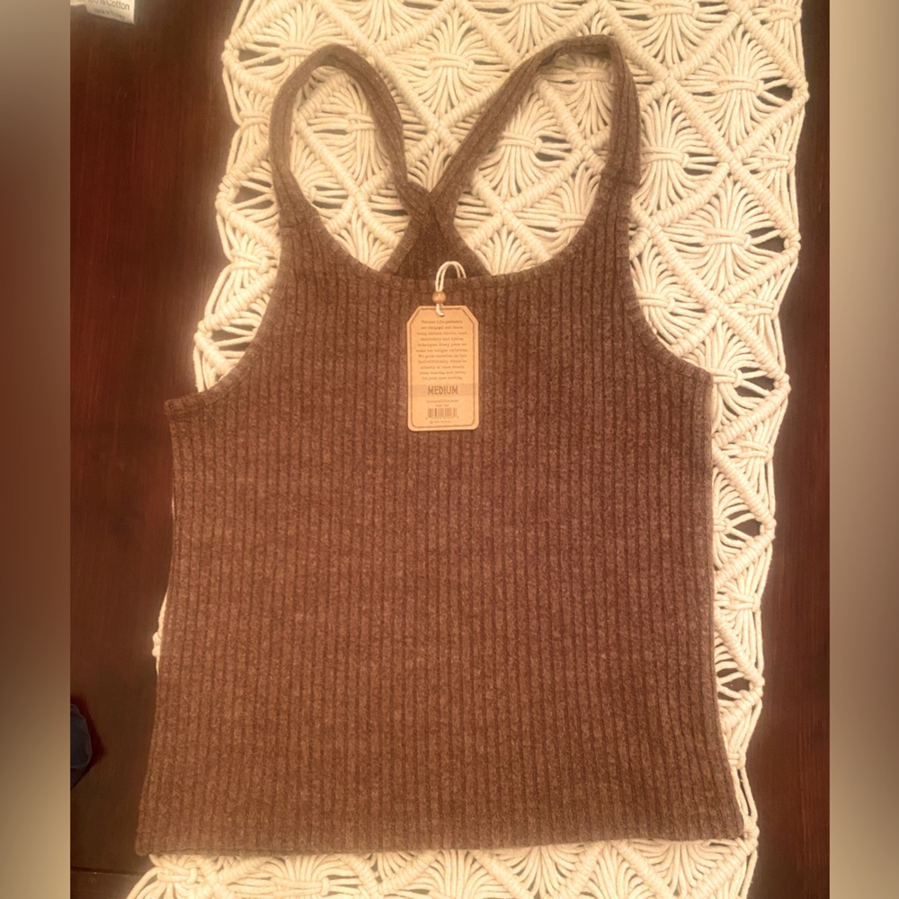 Natural Life Tank- NWT